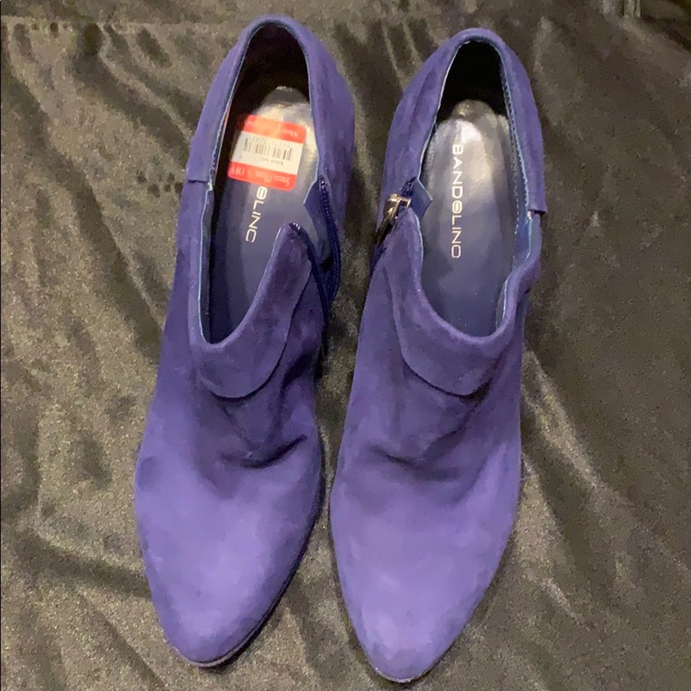 NWT beautiful purple/blue booties